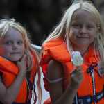 144 Sommar,  glass och båtliv