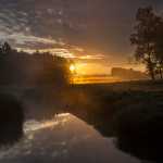 126 Sommarmorgon vid ån Nossan, Fåglum Västergötland